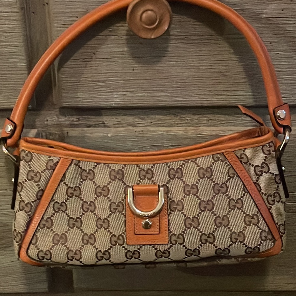 Like new GUCCI shoulder bag ❤️